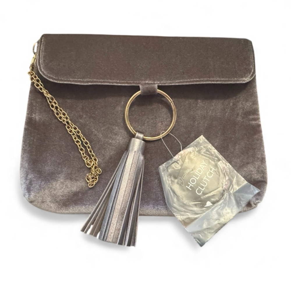Elegant Velvet Clutch with Tassel